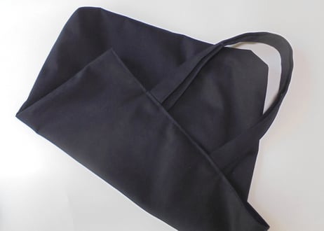 忘れな草手刺繍のらくらくA4バッグ　スリッパ入れにも　受験対応