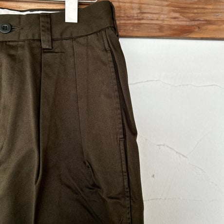 【D.M.G】 “ウエポンチノ ツータックトラウザー”
