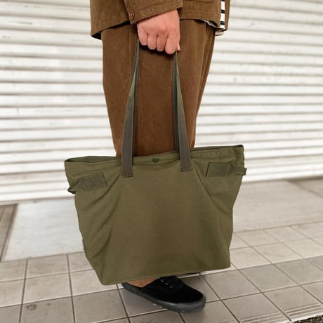 "TOTE BAG"