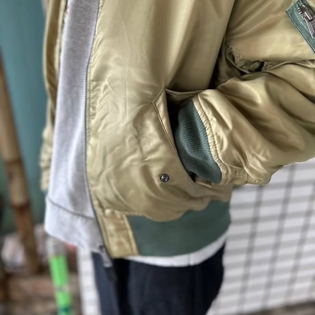 [JOHNBULL] “Ma-1ナイロンフライトジャケット”