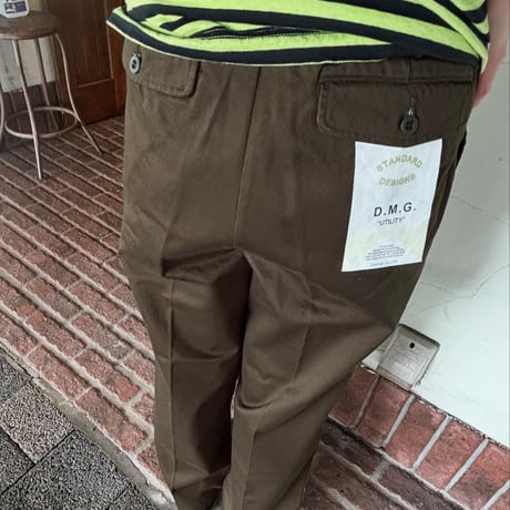 【D.M.G】 “ウエポンチノ ツータックトラウザー”