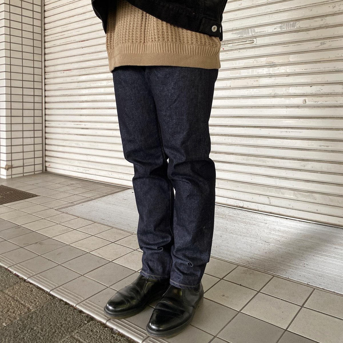 定価17809円 johnbull ツイストジーンズ Sサイズ 赤耳 立体裁断 定価17809円 johnbull ツイストジーンズ Sサイズ 赤耳 立体裁断