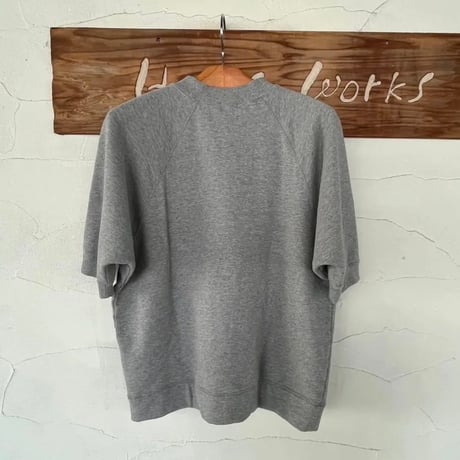 【NATURAL LAUNDRY】 ”セントラル裏毛カイトプルオーバー”