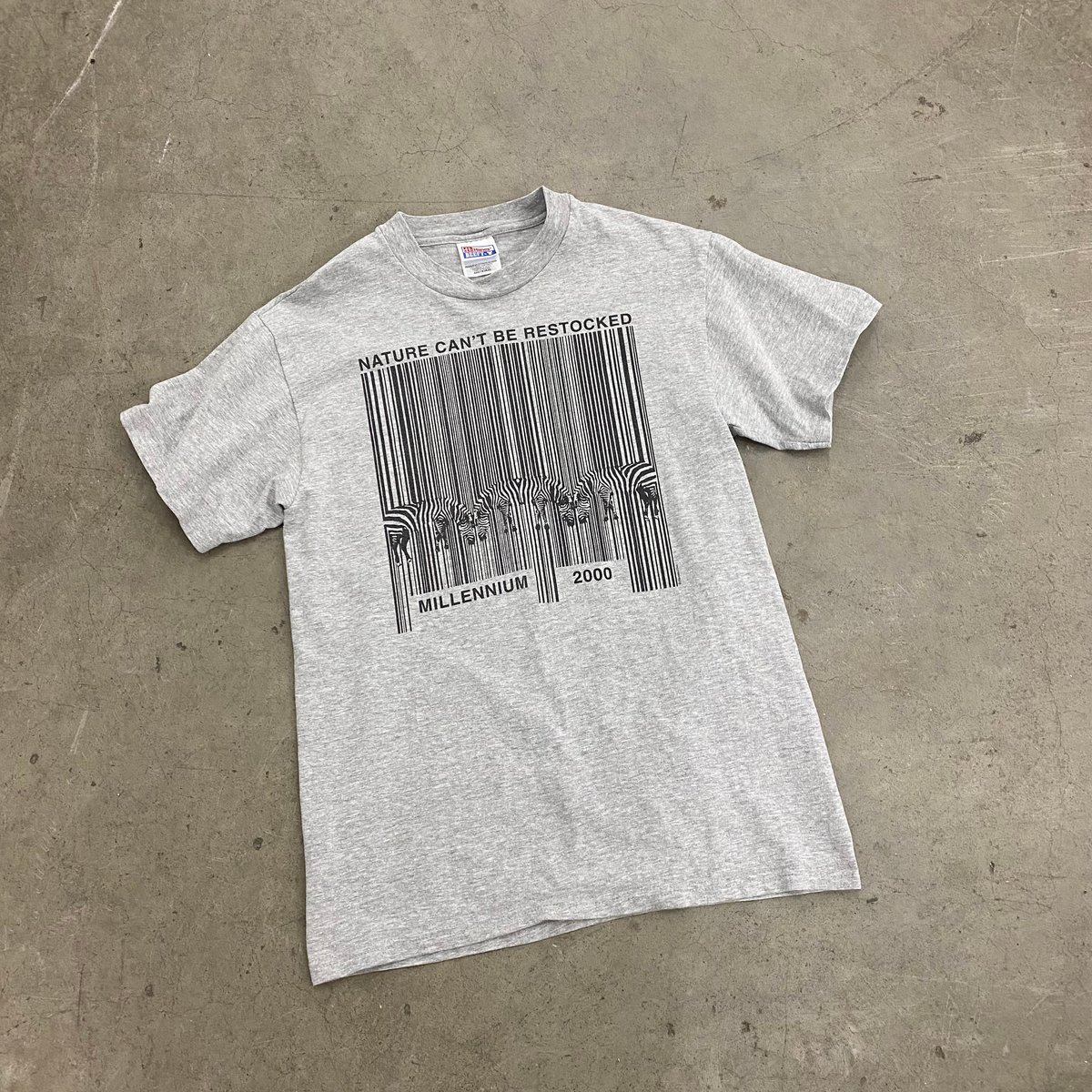 M】