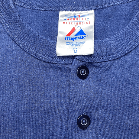 【M】2000'S YANKEES MAJESTIC HENLEY NECK
