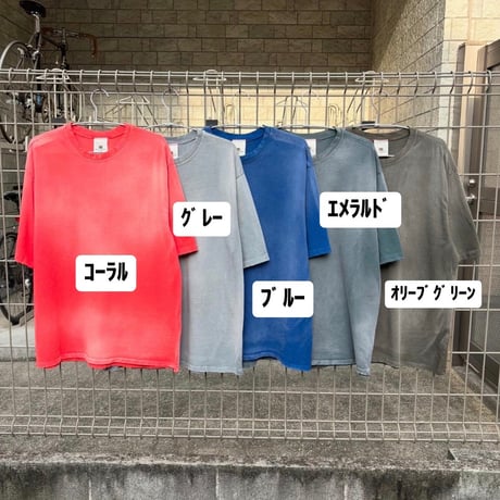 moojimooji  "OVERSIZED CROP T-SHIRTS"