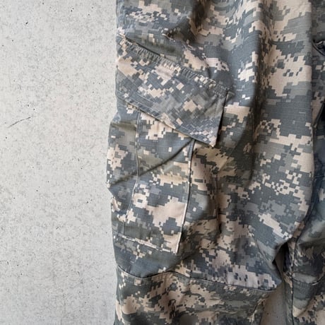 07年deadstock "ACU combat cargo pants"