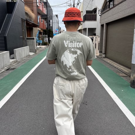 HELS  "Earth Visitor TEE"