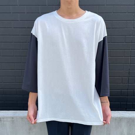 WeeKday  "Bi-Color Half Sleeve Tee"