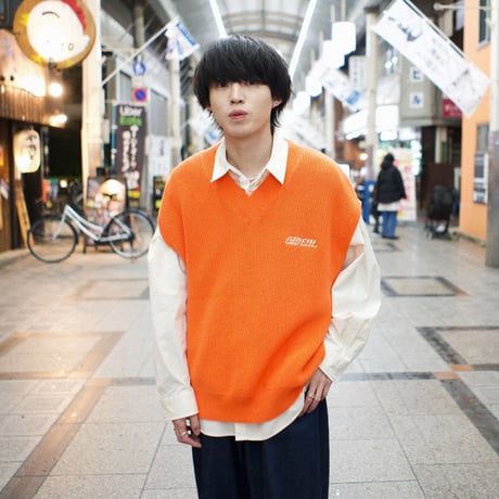 v-neck logo knit vest【orange】