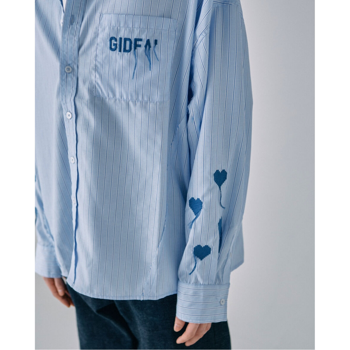 switching stripe embroidery shirt【light blue】 |