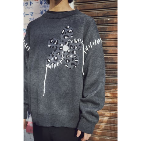 leopard flower accent stitch knit【dark gray】