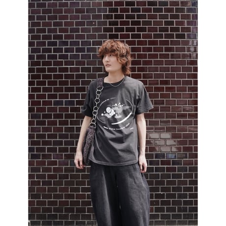 imperfect balance T-shirt【faded black】