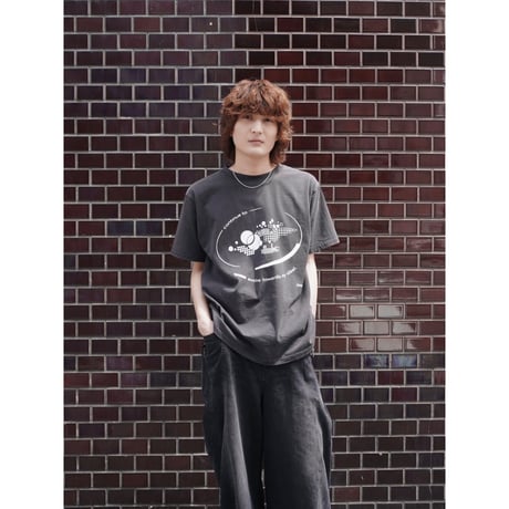 imperfect balance T-shirt【faded black】