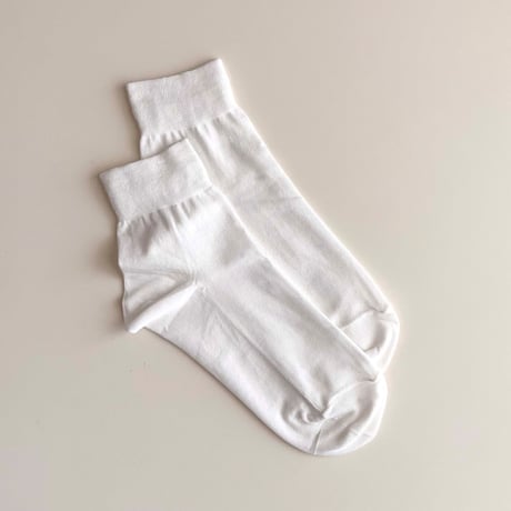 2e CHESTS×MARCOMONDE_BASIC SHORT socks (Green,Pink,L.Beige,White)