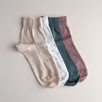 2e CHESTS×MARCOMONDE_STONE SHORT socks (Green,Pink,White)