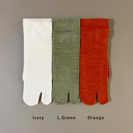 2e CHESTS×MARCOMONDE_MOLE FUR TABI socks (L.Green,Orange)