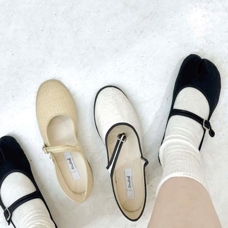 2e CHESTS×MARCOMONDE_MOLE FUR TABI socks (Ivory,Beige,Charcoal)