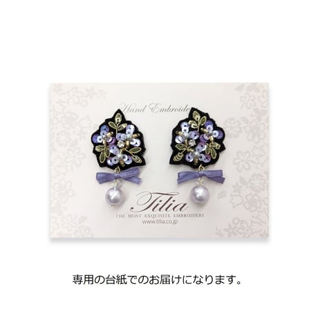 フローラルリボンイヤリング