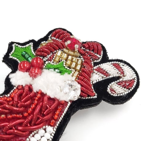 クリスマスソックスのブローチ