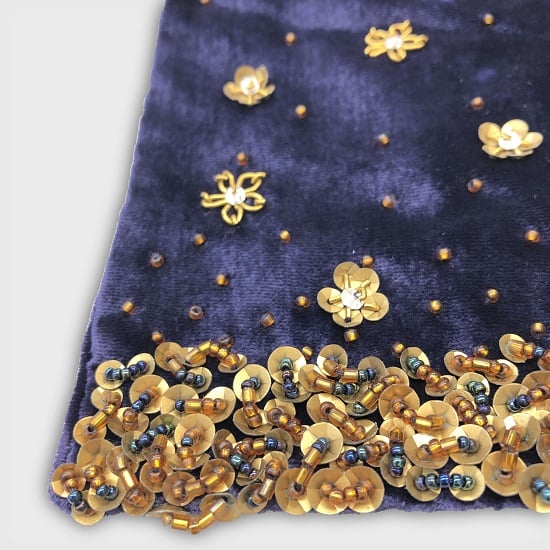［専用出品・新品・未使用] イタリア製　ベルベット ストール ビーズ刺繍キット】ベルベットのロングストール | tilia