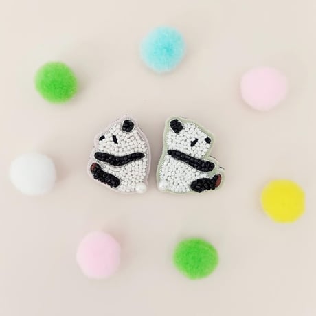 パンダブローチ