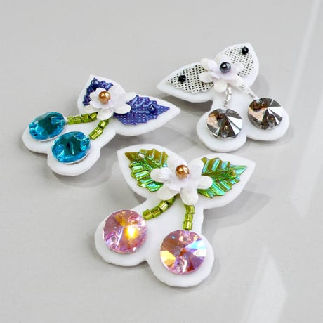 【ビーズ刺繍キット】キラキラチェリーブローチキット