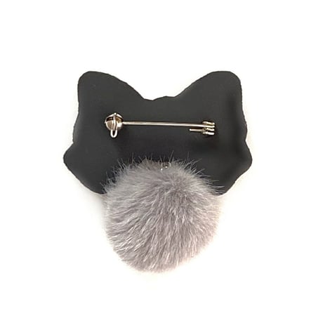 ふわふわポンポンブローチ　リボン