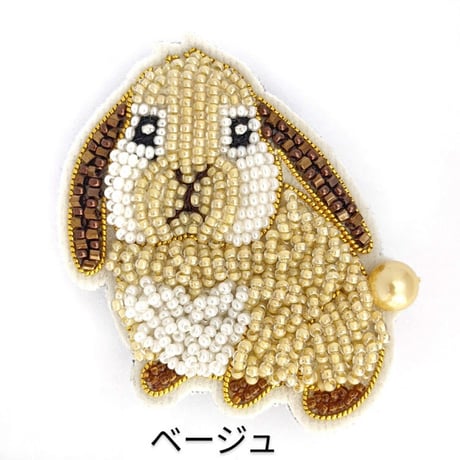 うさぎのブローチ