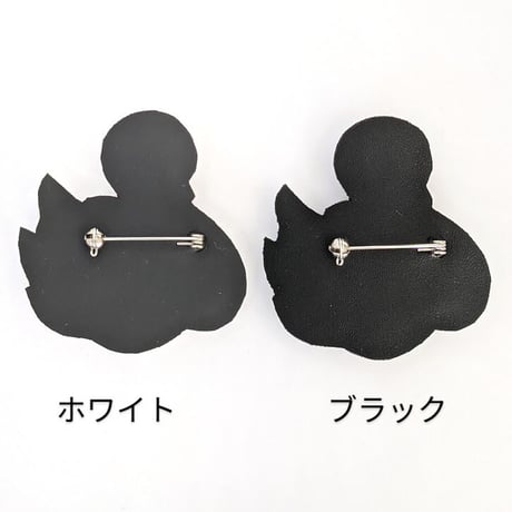 フラワースワンブローチ