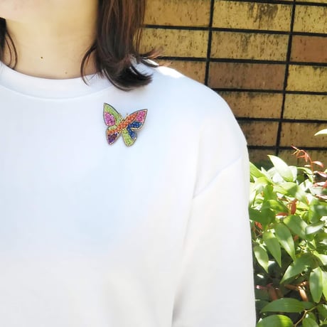 かんたんビーズ刺繍キット　バタフライのブローチ