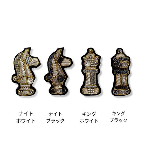 チェスのブローチ