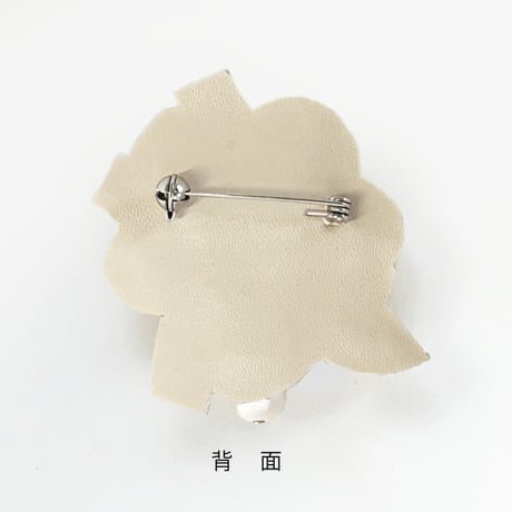 コットンパールが揺れる桜リボンブローチ