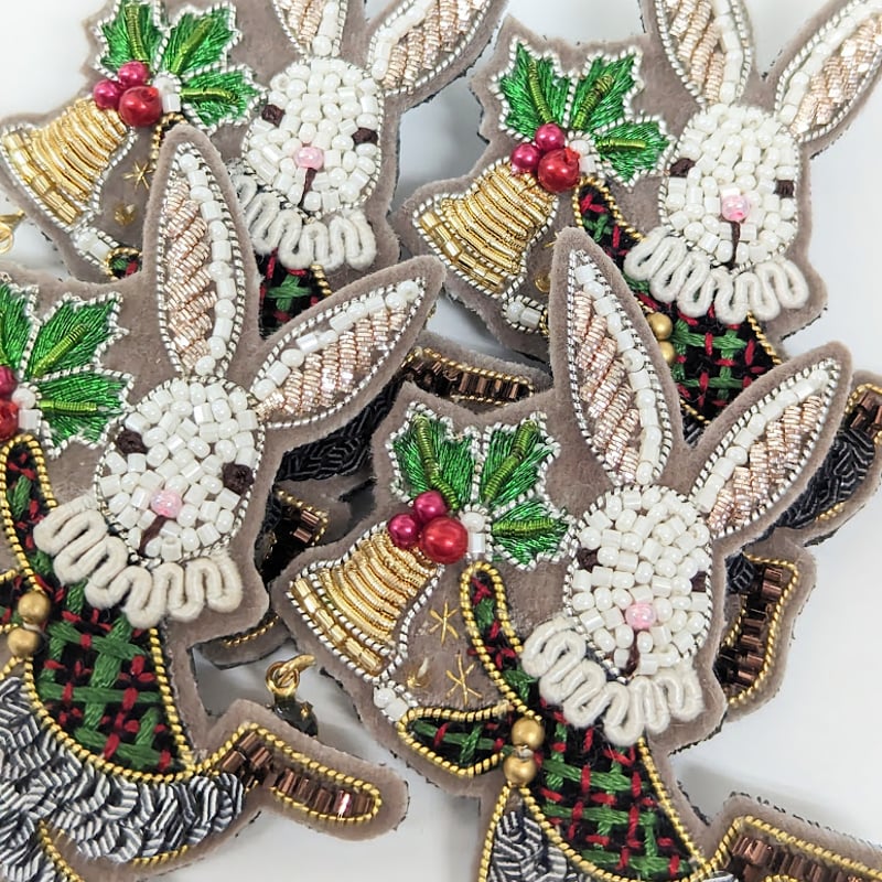 再販不可。クリスマス♡うさぎレジンヘアゴムブローチ 再販不可