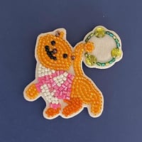 ビーズ刺繍のブローチキット　ブレーメンの音楽隊　ネコ