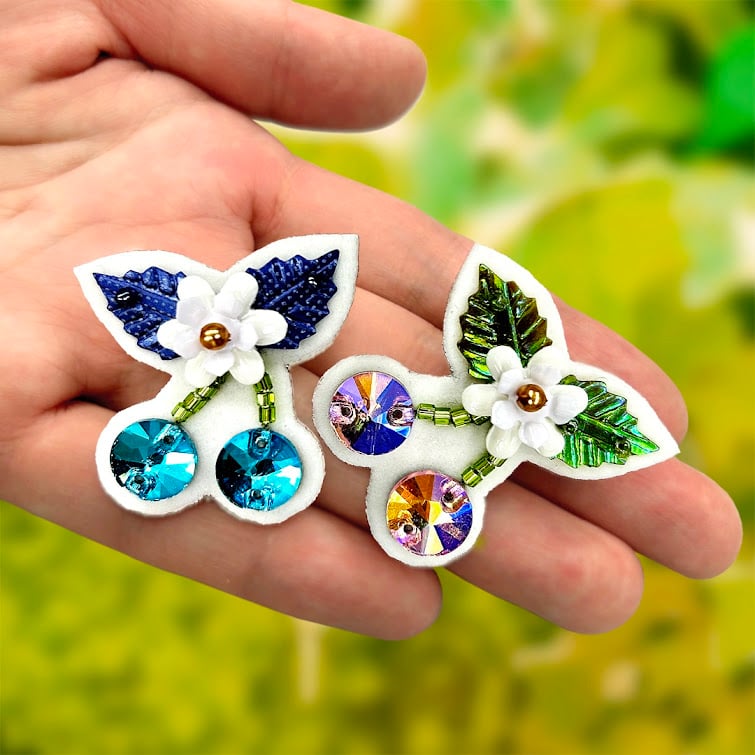 ビーズ刺繍キット】キラキラチェリーブローチキット | tilia
