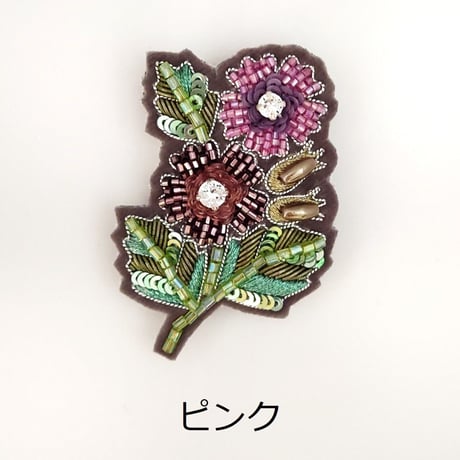 シックな小花のブローチ