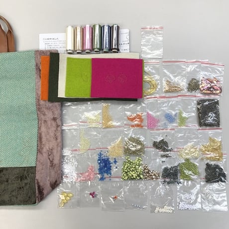 【ビーズ刺繍キット】ハッピーフォレストトートバッグ