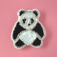 かんたんビーズ刺繍キット　パンダのブローチ