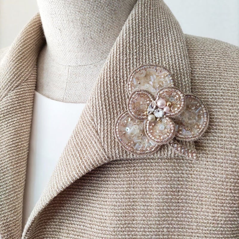 コスモフラワーブローチ シャンパンゴールド | tilia