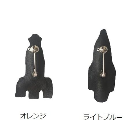ロケットのブローチ