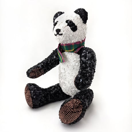 ビーズとスパンコール刺繍のパンダ Mサイズ