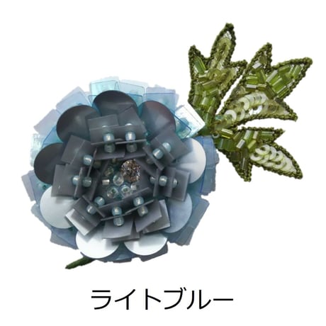 ラナンキュラスのブローチ