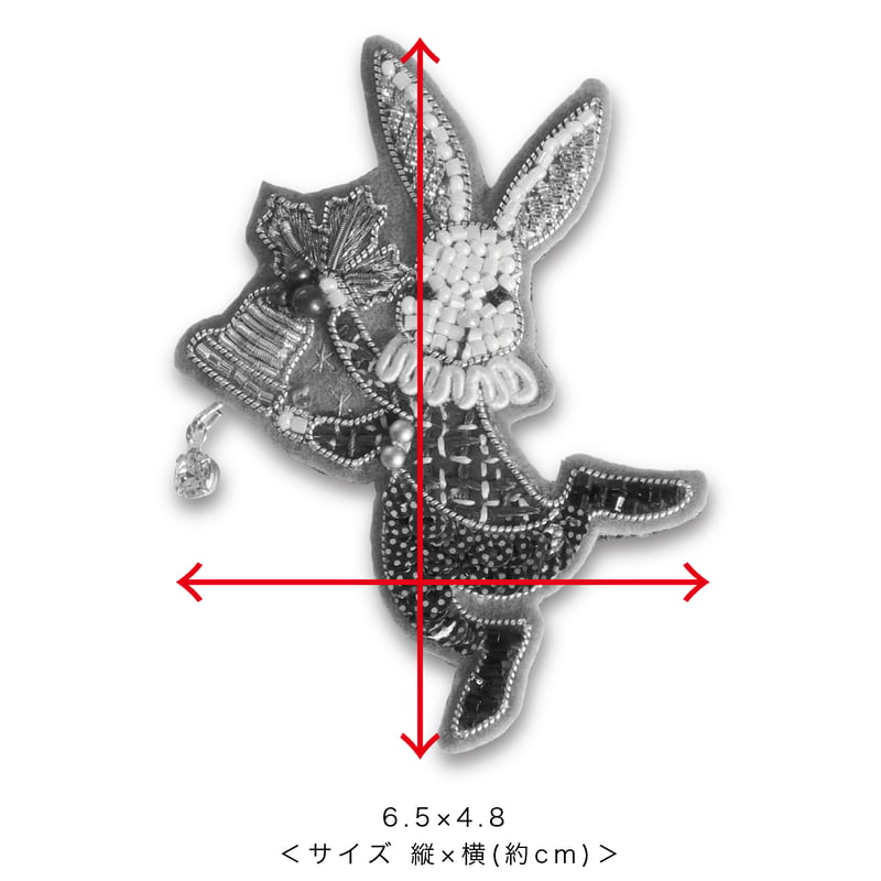 クリスマスベルとうさぎのブローチ | tilia