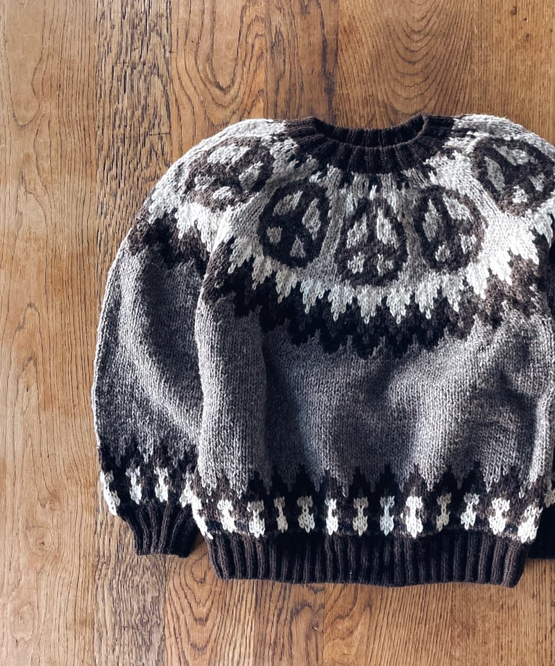 HAVE A GRATEFUL DAY PEACE PATTERN KNIT CREW |