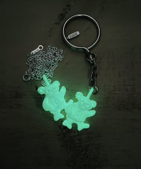 DUDE INN　"DUDE BEAR" PENDANT〈Glow in the dark〉