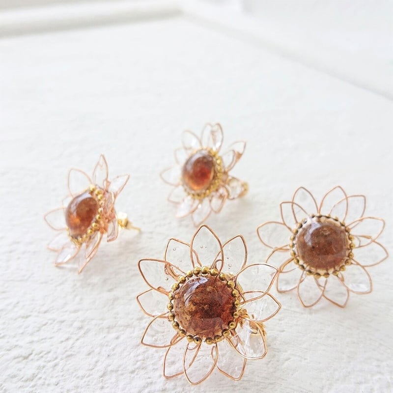 ひまわりカービングピアス MILLION CARATS ピアス 「luccica」-ゴッホひまわり- 花束じゃなくて