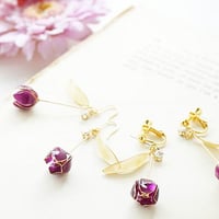 クラシカルな紫チューリップ のピアス・イヤリング