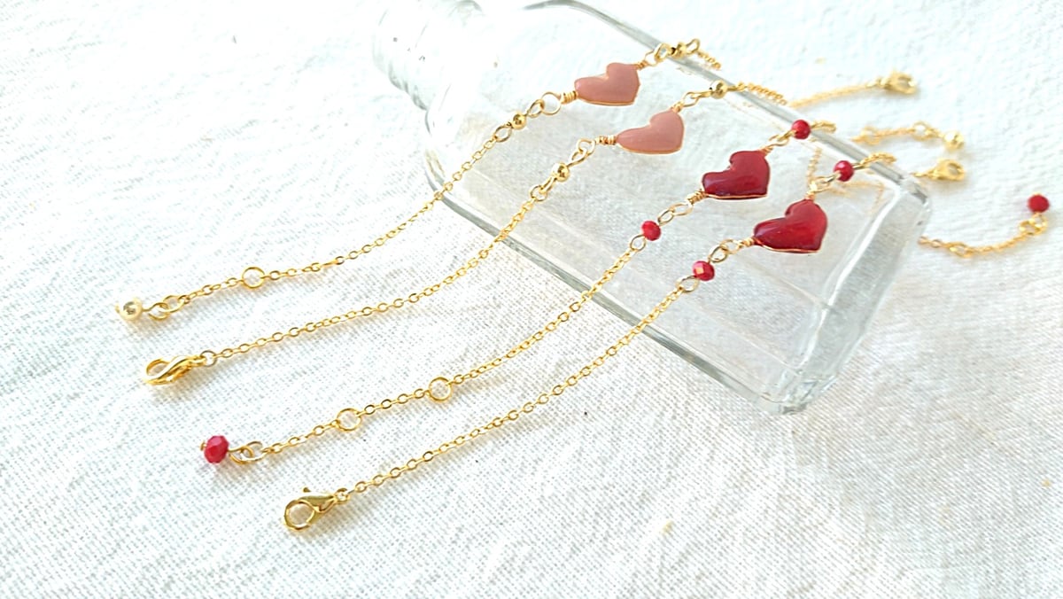 お得なセット】赤いハートのブレスレットセット（ブレスレットとハート