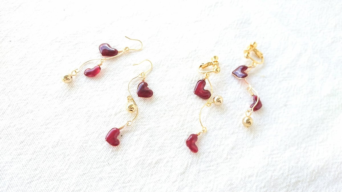 お得なセット】赤いハートのブレスレットセット（ブレスレットとハート